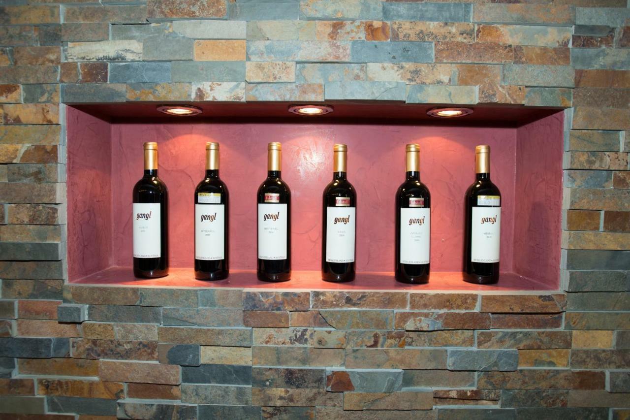Weingut Apartment Hildegard Gangl Illmitz Exterior foto
